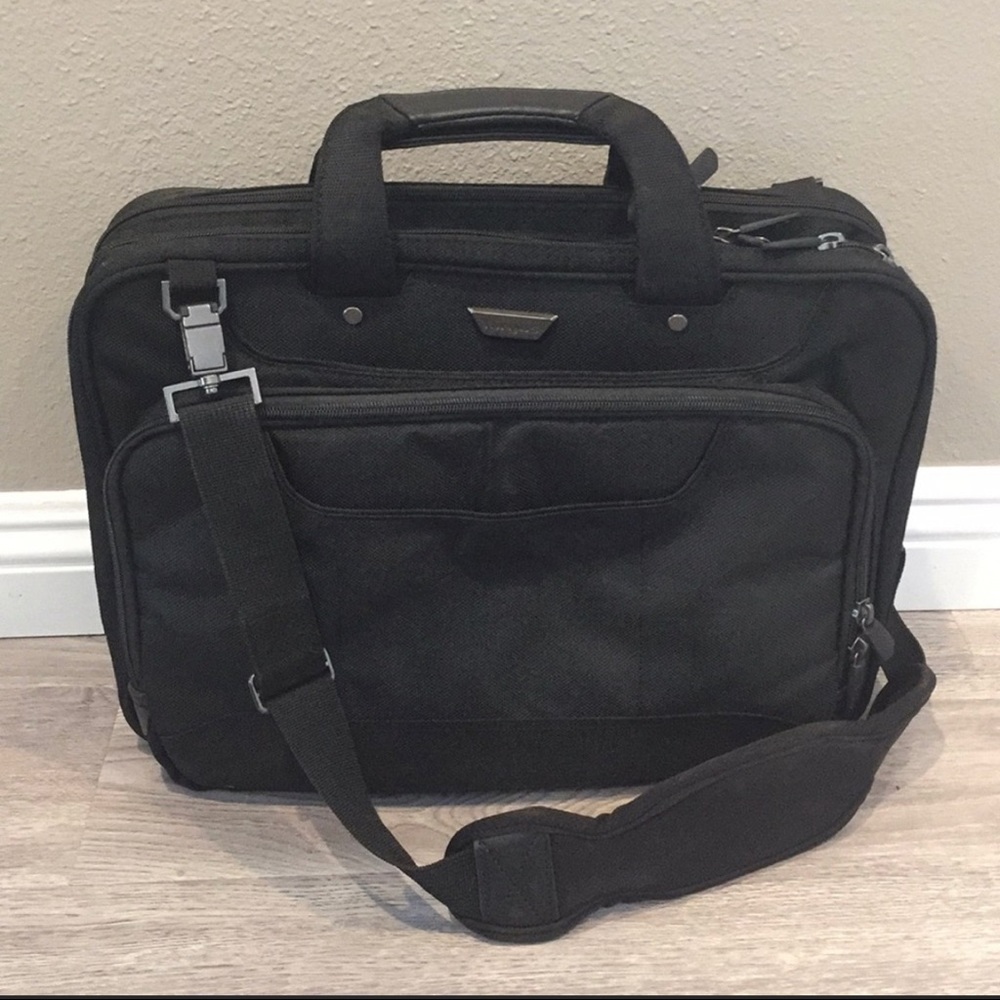 Targus black laptop travel briefcase bag